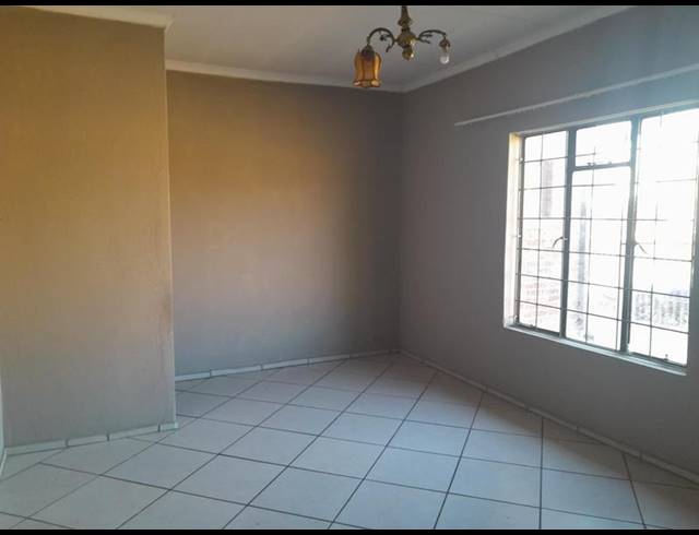 4 BEDROOM HOUSE FOR SALE IN EMDO PARK
